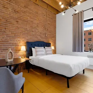 The Little Rooms-old Hostel Montréal