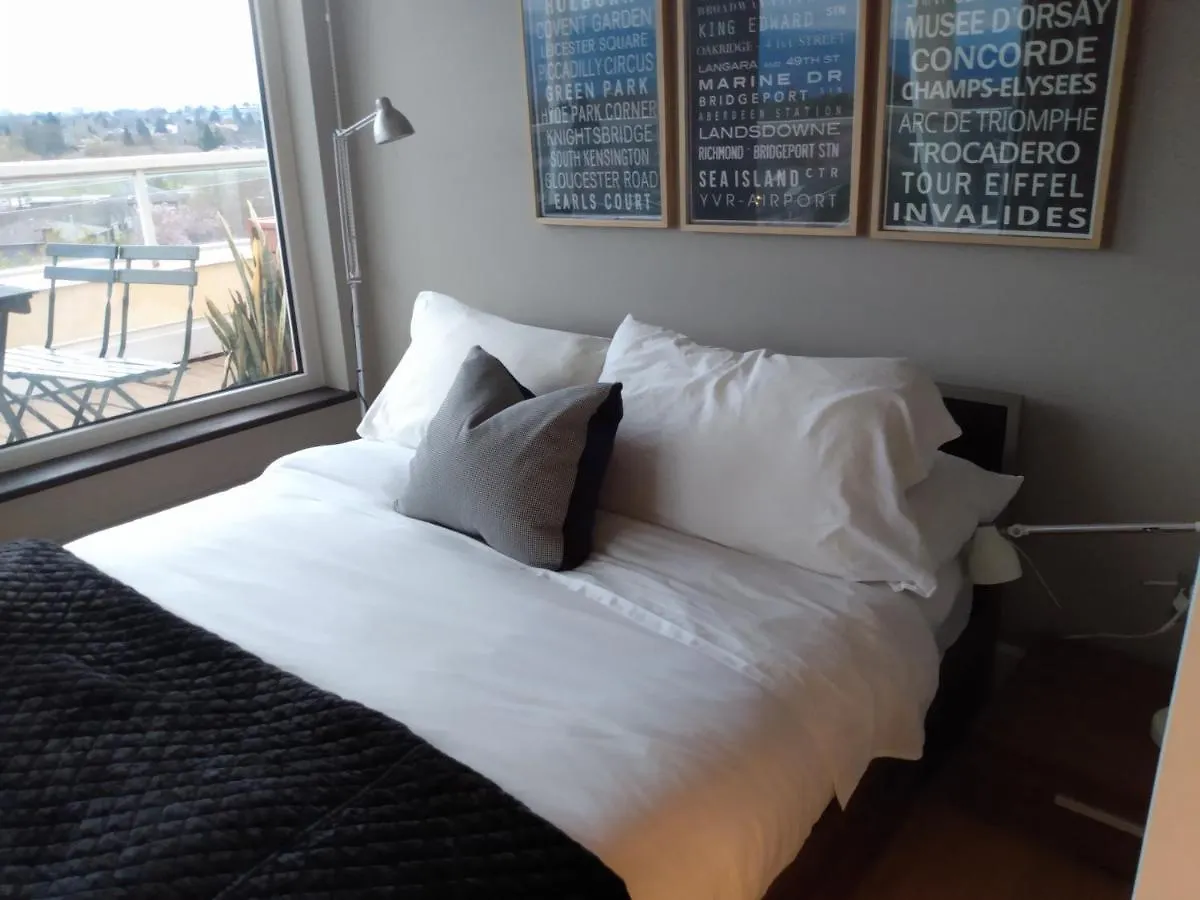 Suite Smart Vancouver Bed & Breakfast
